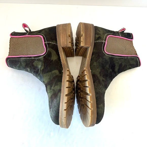 Boden Freya Chelsea Boots Camo Calf Hair Metallic Pink Green NWOT Size EU37 US 6 - Picture 9 of 16